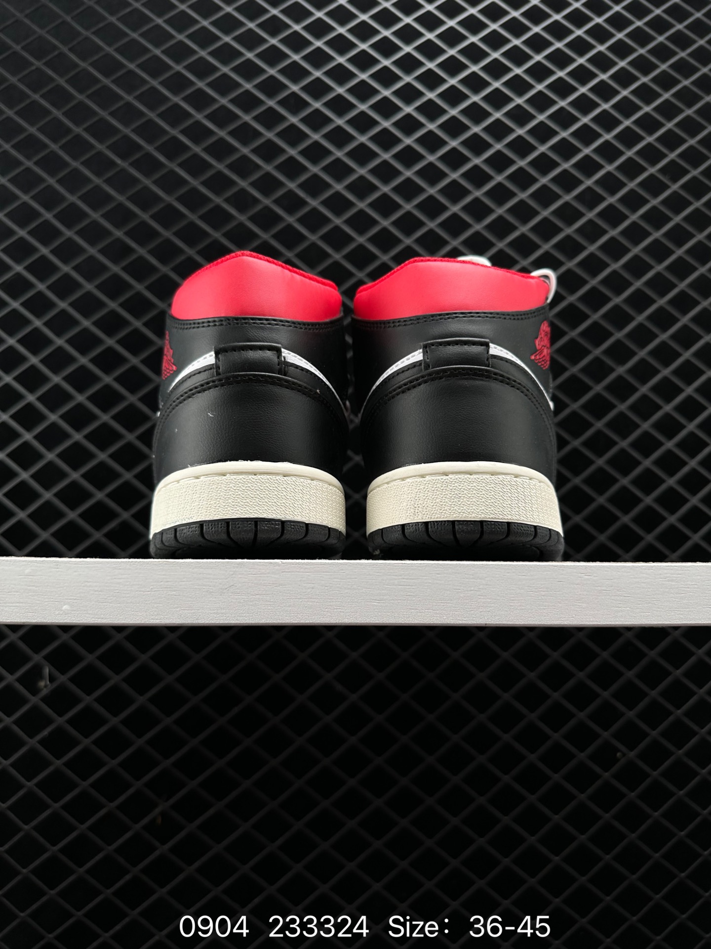 Nike Air Jordan 1 Retro High OG”Black/White“